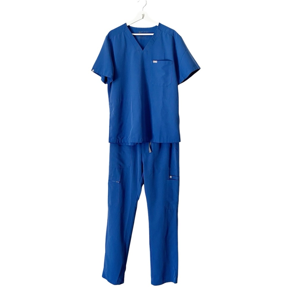 Figs Men's Cairo Cargo Scrub Pant & Chisec Three Pocket Scrub‎ Top Size L